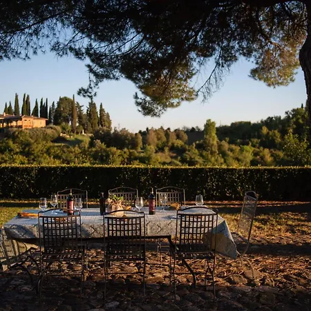 Apartment Hill In Tuscan Countryside