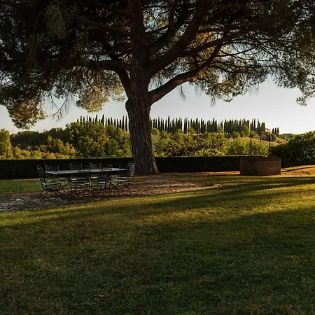 Апартаменти Hill In Tuscan Countryside