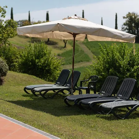Apartment Hill In Tuscan Countryside