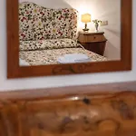 Hill In Tuscan Countryside Apartment *