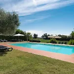 Apartment Hill In Tuscan Countryside